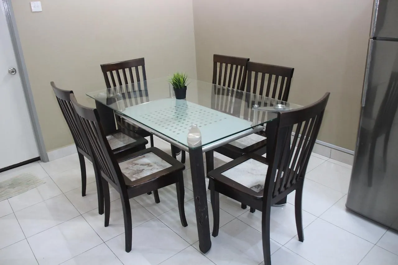 Eden Homestay Jb 伊甸园休闲民宿 Johor Bahru 0*,